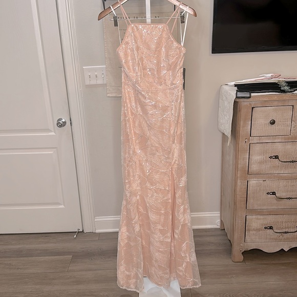 Gorgeous Gown | Lulu’s Pure Beauty Blush Pink Sequin Sleeveless | Size M | Prom - Picture 7 of 7